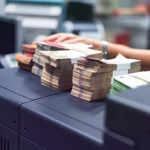 Levantamiento de Capital y Deuda